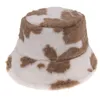 Cappelli a tesa larga Donna Inverno Caldo Soffice Peluche Cappello a secchiello Mucca da latte Stampa Panama Berretto da pescatore1