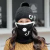 Kvinnors stickade ny hatt halsduk nya bitar set nack varmare vinter hatt för kvinnor tjocka varma skallies nyheter motorhuv kvinnliga mössor unisex designer mode 2023 ny