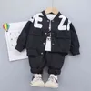 Vår Höst Toddler Casual Kläder Boys Baby Jacka T-shirt Byxor 3 st / set Barntecknad Kostym Barn Mode Sport Kostymer 211224