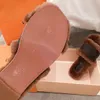 2021 Ny varm försäljning Kvinnors päls tofflor med äkta ull Real Calfskin Slide Sandals vinter varma stövlar med låda