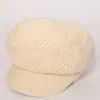 Solid Color Fleece fodrad varm hatt stickad vinter varm skalle mössa med randen för kvinnor modtillbehör kommer och sandig gåva