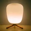 Nouveau design ultra moderne mini moderne glaçage abat-jour en verre et support en bois Texture Lampe de table d'étude avec source de lumière US