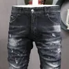 Blaue Jeans für Herren, gebleicht, ordentlich, Biker-Denim-Jeans, Farbflecken, Schäden, schmale Passform, Distressed