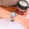 Armbandsur släpp Ms Invertered Triangle Quartz Watch Casual Mesh med rostfritt stål Transparent ihålig klocka Relogio Feminin