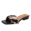 Летняя мода толстые каблуки тканые сандалии женские цепные квадратные головки нижняя каблука женская обувь сандалии