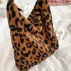 HBP Smooza Lady Hand Bag Chain Corduroy Leopard Counter Counter Counter For Women 2020 New Fashion Travel Handbags Female Bag247c
