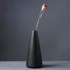 2020 heißer Verkauf Neue Moderne Schwarze Keramik Blume Anordnung Kleine Vase Hause Dekoration Kleine Vase Tabletop Ornament Handwerk LJ201209