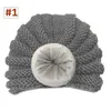 Flicka stickade kepsar med boll spädbarn baby solid färg turban hattar våren höst beanie 12colors väljer