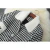 Kvinnorsullblandningar Högkvalitativa Runway Designers Fur Collar Plaid Loose Woolen Jackor och Coats Vinter Vintage Kvinnor Ytterkläder