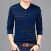 Liseaven Men T-рубашка с длинным рукавом V-образным вырезом Футболка вязаная футболка мужская мода Slim Fit Brand New Traws Tees 201203