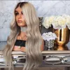 Spets front simulering mänskliga hår peruker brasilianska kroppsvåg blekta knutar 150% densitet ombre grå syntetisk spets peruk för kvinnor