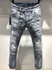 i jeans da uomo europei e americani di moda di marca sono jeans slim da moto casual da uomo indossati a mano LT9629