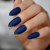 Unghie finte progettate mandorla blu intenso unghie medie decorazione anello in oro punte opache perforate pre-progettate Prud22