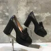 2021 Designer De senaste mode Women's Dress Shoes All Leather Tassel Decoration Luxury Custom Logo 35-41
