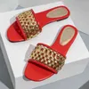 Hausschuhe Luxus Weben Flache für Frauen Schuhe Bling Design s Sommer Home Indoor Mode Strand Flip Flops Rutschen 220308
