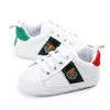 Babyschoenen pasgeboren jongens meisjes babyschoenen kinderen peuters PU-sneakers met veters Prewalker witte schoenen 0-1T