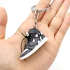 Nyckelringar tredimensionella sneakers Keychain Shoes Board Pendant Creative Ornament Bag Ornament