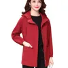 Kadın Ceketler Artı Boyutu 5XL Kadınlar İlkbahar Sonbahar Moda Kapüşonlu Rüzgarlık Kadın Fermuar Cepler Ceket Rahat Temel Coats Dış Giyim 336