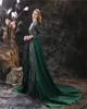 Elegante abito da sera verde scuro a maniche lunghe a sirena con strascico staccabile in raso robe de soiree