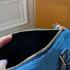 Borsa a mano con cuscino patchwork in denim Tote Borsa a mano da donna Borsa Cuscini bicolore Borse a forma di Borse di piccole dimensioni Borse da donna in pelle con pochette