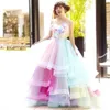 Dreamy Colorful Quinceanera Dresses 3D Kwiatowe kwiaty Aplikacje Sweetheart Bez Rękawów Puffy Line Rainbow Organza Prom Dress Długie słodkie 16 Sukienka Vestidos DE 15 Años