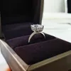 Lujo 100% Plata de Ley 925 creado corte esmeralda diamante compromiso de boda cóctel mujeres Moissanite anillo de banda joyería fina 20247I