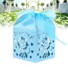 Presentförpackning 100 st Wedding Favor Boxes Hollow Out Craft Paper Box för gåvor godis sötsaker (blå)