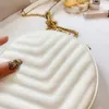 2020 vrouwen crossbody tassen schoudertas kleine ronde tas ontwerper vrouwelijke handtas voor vrouwen PU lederen retro-ketting wit