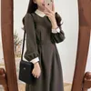 Winter Basic Kleid Lange heiße Frauen Mode Japan koreanischen Stil Design eine Linie Patchwork weiß Peter Pan Kragen Vintage Kleid 3212 T200911