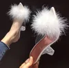 Damesmode Fluffy Bal Gerichte tenen Hoge Hak met Fuzzy Ball versierde PVC Duidelijke Wijnglas Vorm Hakken Party Schoenen Pumps