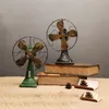 Retro Nostalgic Fan Ornaments Decorazione della casa Accessori Vintage Fan Miniature Europe Style Figurine Home Decor Regali Ornamento T1583633