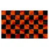 svart orange flagga