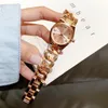 Mode Luxus Frauen Uhr Uhr Special Design Nette Dame Quarz drop-Gold / Silber-besten Geschenk-Japan-Bewegung Großhandelspreis