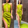 2020 Arabische Avondjurken Sexy Halter Mouwloze Prom Dress Dij Split Red Runway Fashion Jads Roken De Mariée