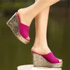Mode Pailletten High Heel Slipper Sommer Schuhe Wildleder Plattform Sandalen Damen Keile Sandalen Flip-Flops Y200423