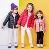 Crianças pato para baixo casaco outono inverno moda outwear jaqueta com capuz meninas meninos meninos cor ultra luz embalável aquecer casaco lj201125