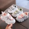 New Kids Fashion Chunky Sneakers per Toddler Boys Mesh traspirante Scarpe per bambini Ragazze Scarpe da tennis per bambini leggere D09243 210329