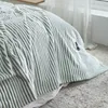 Böntreffen Decken für Betten grün gestreiftes warmes kariertes Sofa für Winterkuvertüre-Polya-Korallen-Fleece-Bett-Abdeckung Flanelldecke LJ201127