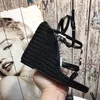 2022 Wysokiej jakości wiosenne sandały klinowe Klasyka Metal Letter Klamry Klamry Letnie Sandal Slajdy Moda Prawdziwej Skóry Buty na plaży EU: 35-41 Z oryginalnym pudełkiem