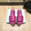 Strand Hausschuhe Frauen Klassische Wohnung Sommer Sliden Lazy Designer Cartoon Große Kopf Flops Leder Herren Hotel Bad Brief Frauen Schuhe Dame Sexy Sandalen Große Größe 35-40