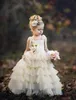 Güzel Çiçek Kız Elbise Spagetti sapanlar Dantel Katmanlı Çocuklar Resmi Giyim Custom Made Backless Doğum Bebek Yarışması Abiye
