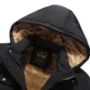 Plus Size 8XL Uomo Inverno Casual Militare Giacche in pile Giacca lunga e spessa Outwear Con cappuccio Multi-tasca Abbigliamento maschile Giù Parka 201023