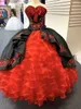 2022 Mode Charro Noir Rouge Quinceanera Robes Arc Floral Applique Perles Plissée Sans Bretelles À Lacets Dos Doux 15 Filles Robe De Soirée Mexicaine