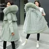 2020 Ny bomullsfodralare Parka Mode Justerbar Midja Fur Collar Vinterjacka Kvinnor Medium Long Hooded Parka Coat
