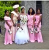 Robes de demoiselle d'honneur rose à la mode en satin avec des appliques, plus la taille des robes de demoiselle d'honneur pour les robes de soirée d'invité de mariage à la campagne L180