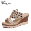 Slippers Wiggen Schoenen Dames Peep Toe Ademend Strand Zomer Sexy Sandalen Rhinestone Slip op Dames Chaussures Femme220308