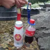 Wasserflaschenhalter mit Hang Schnalle Carabiner Clip Key Ring Fit Cola -Flasche geformt für tägliche Außenverwaltung Gummisträger VT04806418947