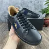 Zapatos casuales Scarpe de alta calidad para hombres y mujeres, zapatillas de deporte a la moda, zapatos con cordones, raya roja verde, cuero negro, zapatos bordados de abeja