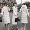 معطف الشتاء المرأة الأبيض M-6XL زائد الحجم أسفل القطن جاكيتات جديدة الكورية الأزياء ضئيلة سميكة الدفء ماكسي سترة الأنثوية LD1375 201130
