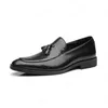 Spitze Zehe Quaste formale Leder Männer Schuhe Luxus italienischen Slip auf männliche Schuhe kühlen Frühling Oxford Schuhe für Männer